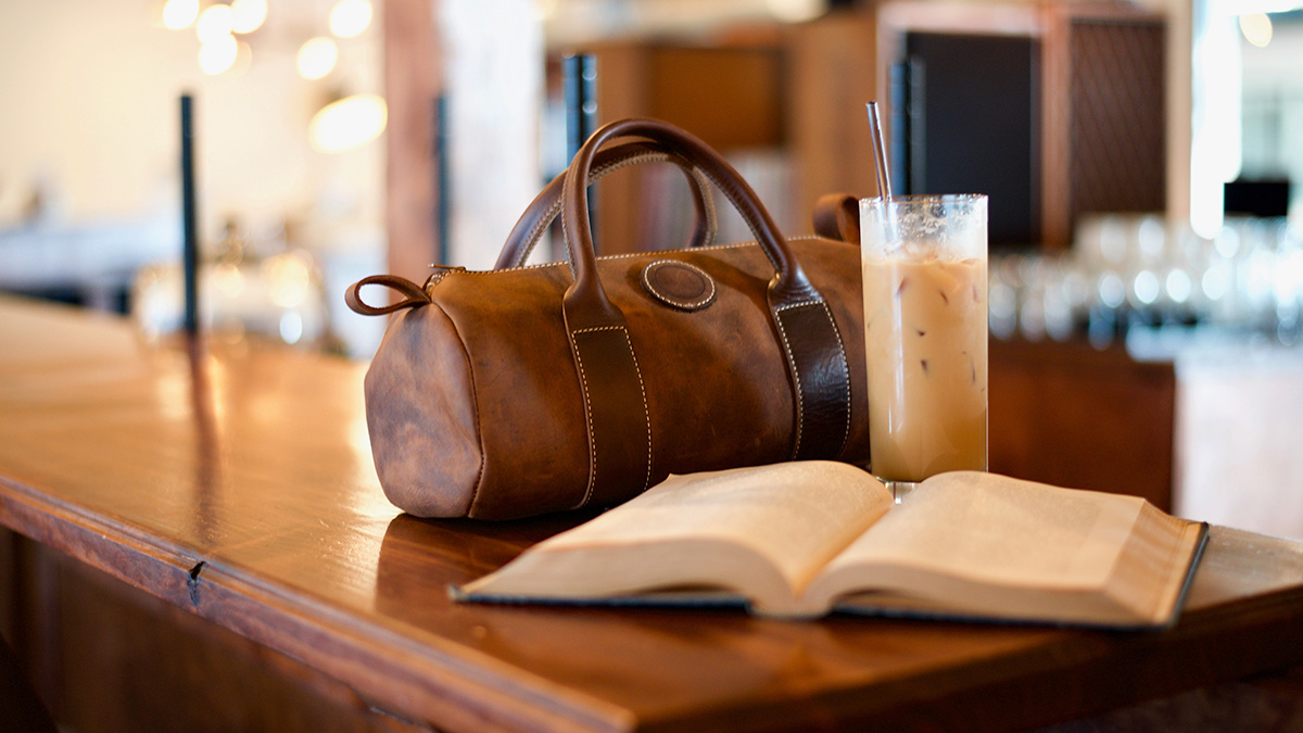 Мужчина украл сумку у коллеги после конфликта на стройплощадке в центре Москвы