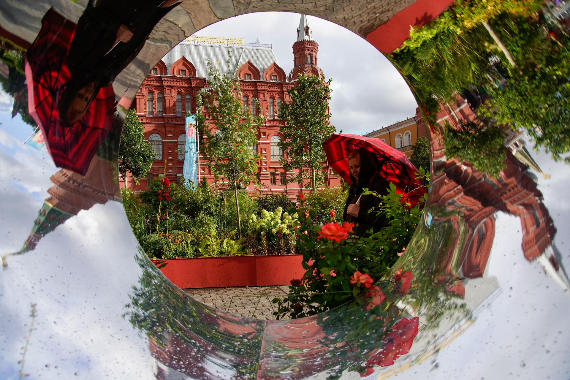 На Гоголевском бульваре открылась фотовыставка «Москва. Пространство и люди»