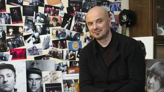 Не кричите про родину и любовь: поэт, худрук «Филатов-феста» Влад Маленко о смехе сквозь слезы