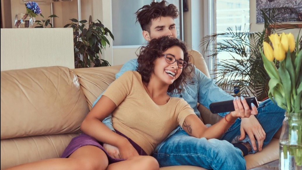 Популярные турецкие сериалы и комедии: что смотрят жители Москвы этим летом