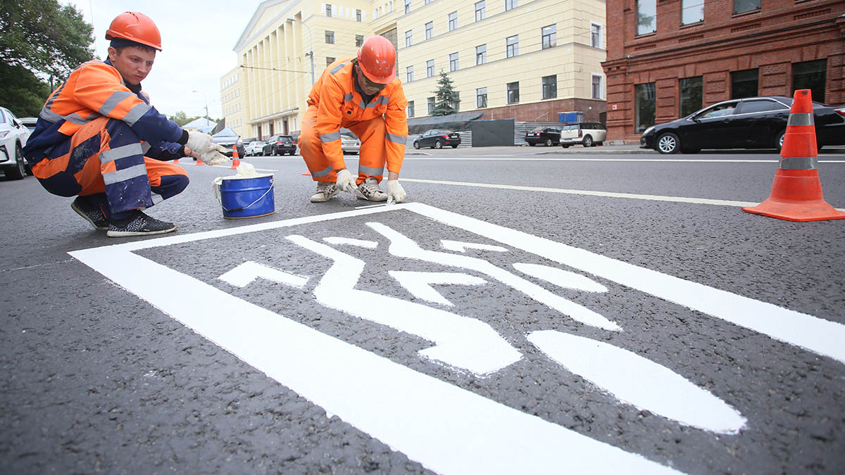 Столичные службы обновили 15 тысяч погонных километров дорожной разметки 