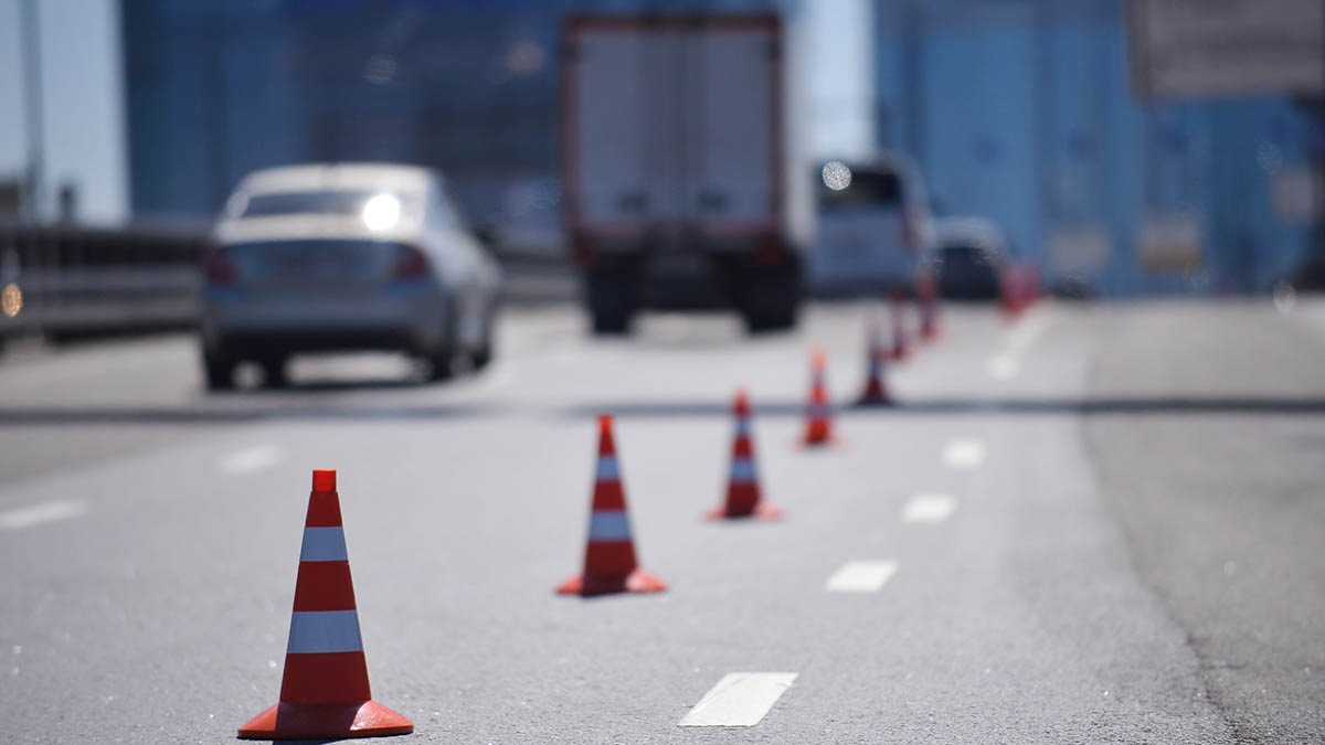 Дорожную разметку начали обновлять в Москве