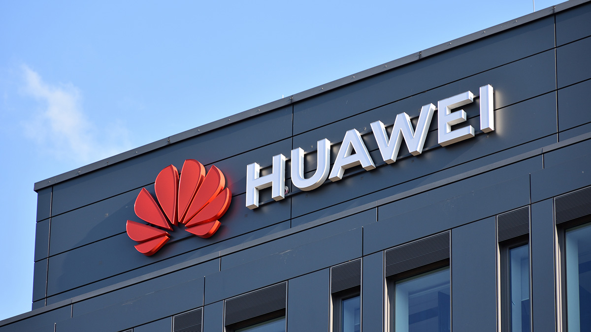 Аналитик объяснил принципы работы Huawei в России
