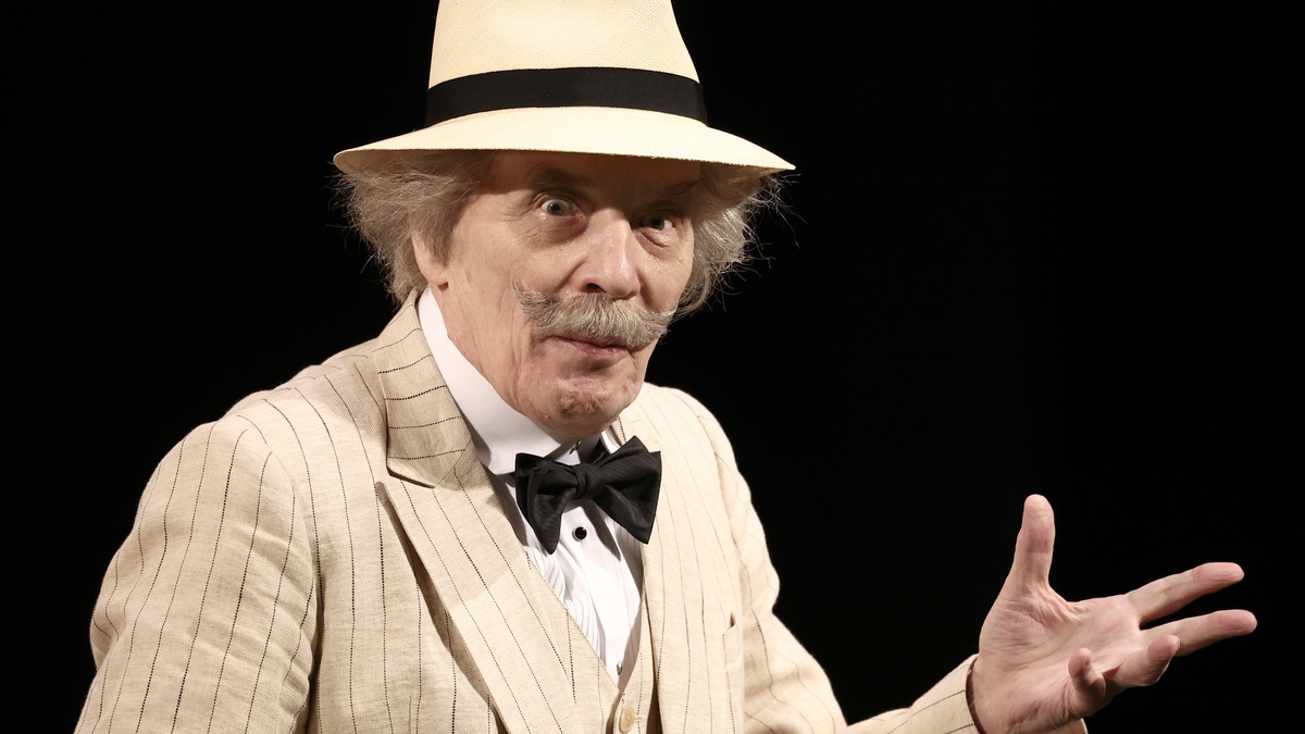 СМИ: Актера Александра Филиппенко экстренно госпитализировали с ковидом в Москве