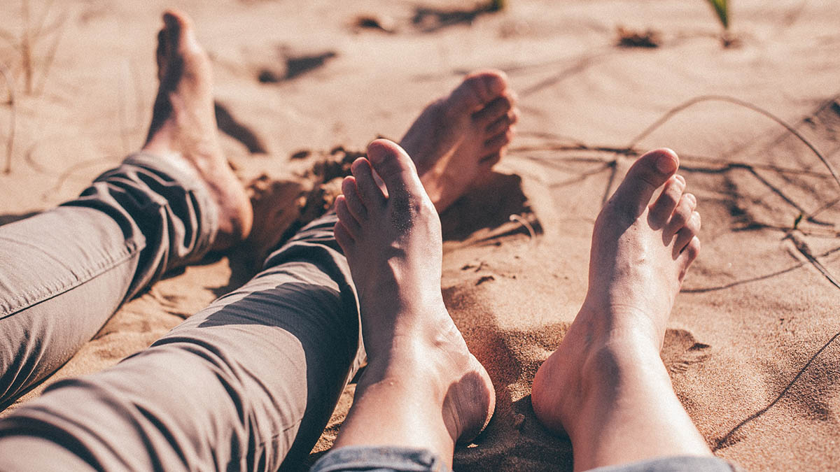 Терапевт Ромасов назвал способы борьбы с отечностью ног летом 