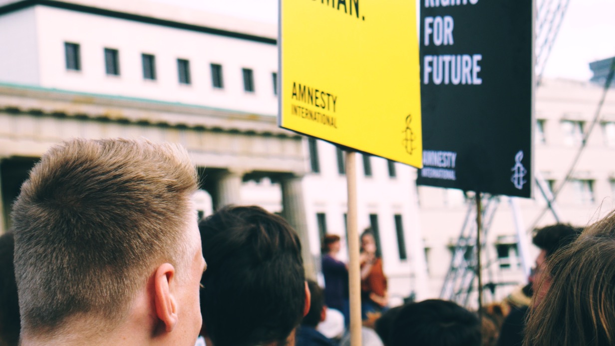 Amnesty International извинилась за страдания украинцев из-за доклада о ВСУ