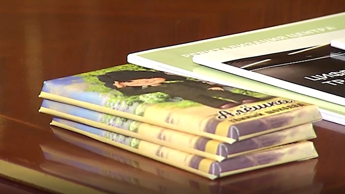 Губернатор Белгородской области подарил Путину шоколадку «Алешка»