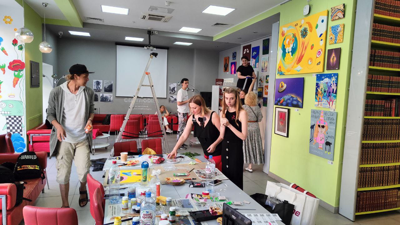 Выставка «Фантазеры. Глава Первая» откроется в библиотеке имени Светлова