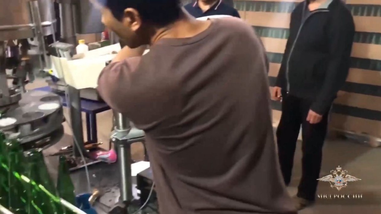 Подпольную фабрику поддельной газировки накрыли в Подмосковье