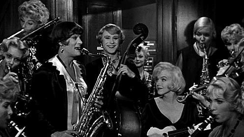 Сложный выбор: поможет ли цензура оградить молодежь от дурного влияния