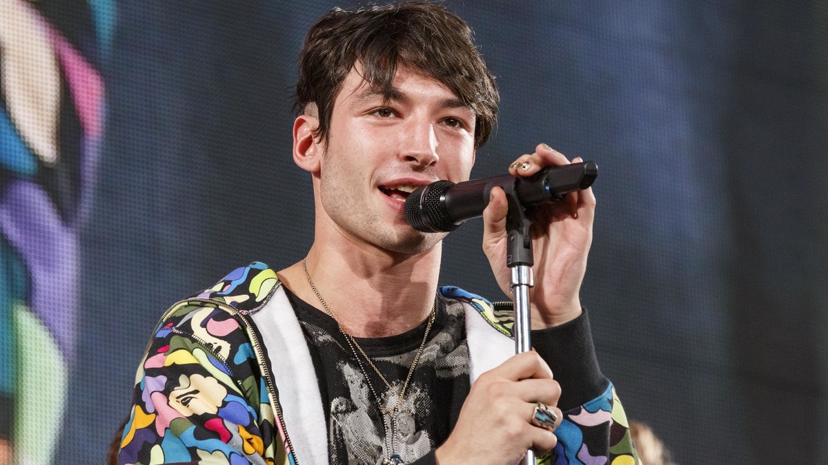 Эзра Миллер признался в проблемах с психикой