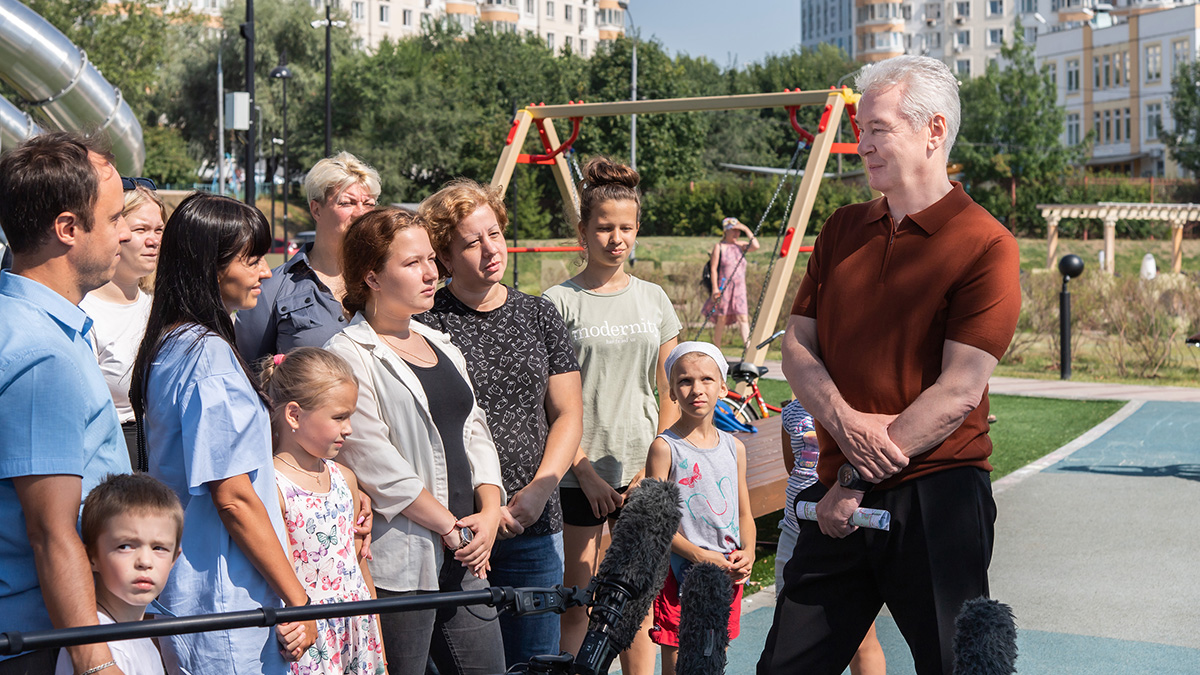 Собянин оценил итоги благоустройства жилых кварталов района Москворечье-Сабурово