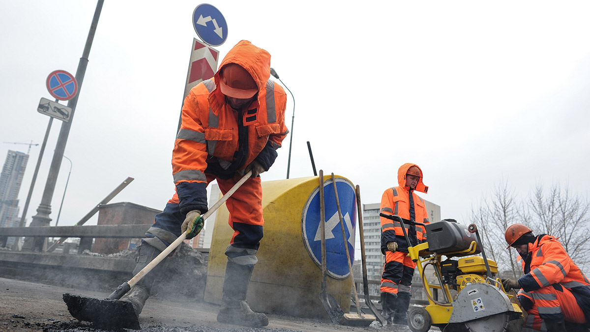 Около 300 тысяч квадратных метров асфальта заменили на Мичуринском проспекте