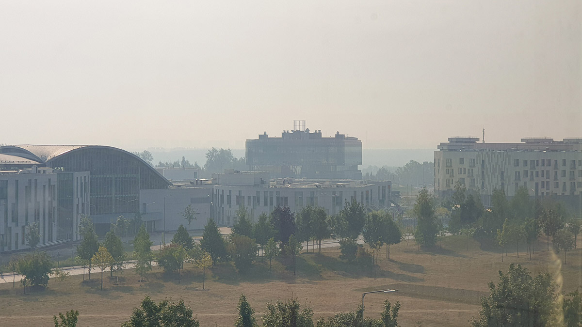 Роспотребнадзор посоветовал носить маски из-за запаха гари