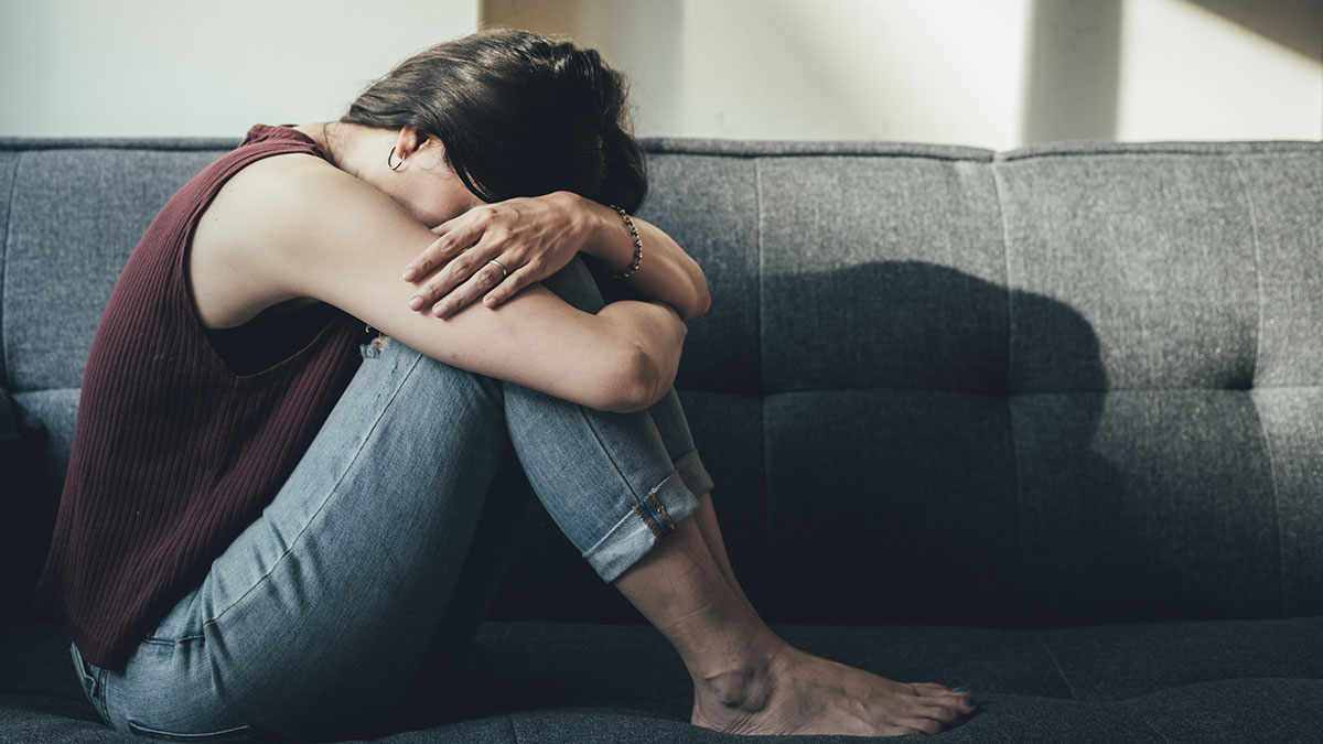 Йога и психолог: врач Поликарпов перечислил методы избавления от тревожности