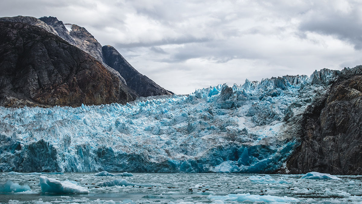 Золотой шар нашли на глубине 3300 метров у побережья Аляски