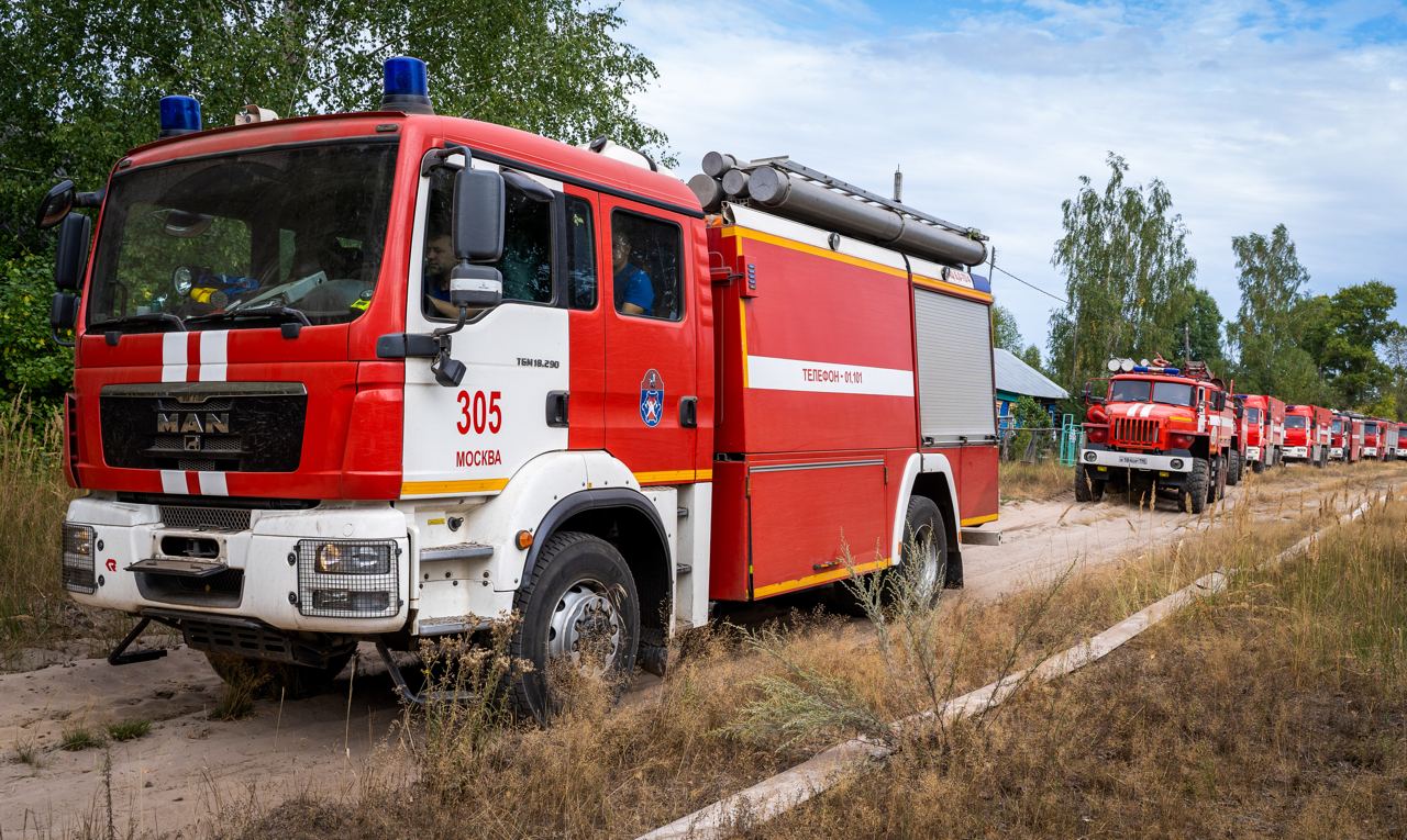 Группировку Москвы в Рязанской области усилили 600 единицами поливомоечной  техники