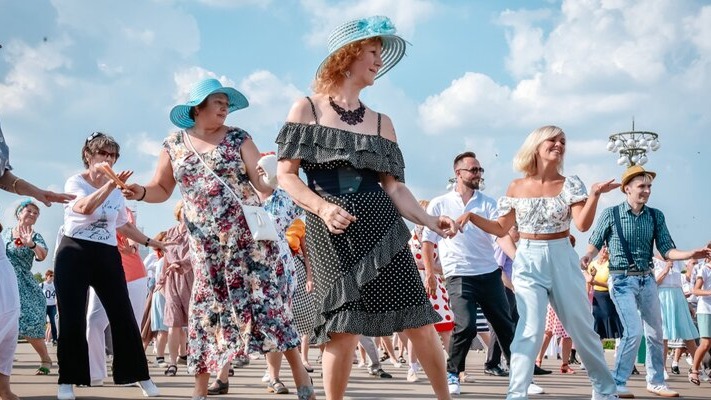 Участники «Московского долголетия» примут участие в танцевальном флешмобе