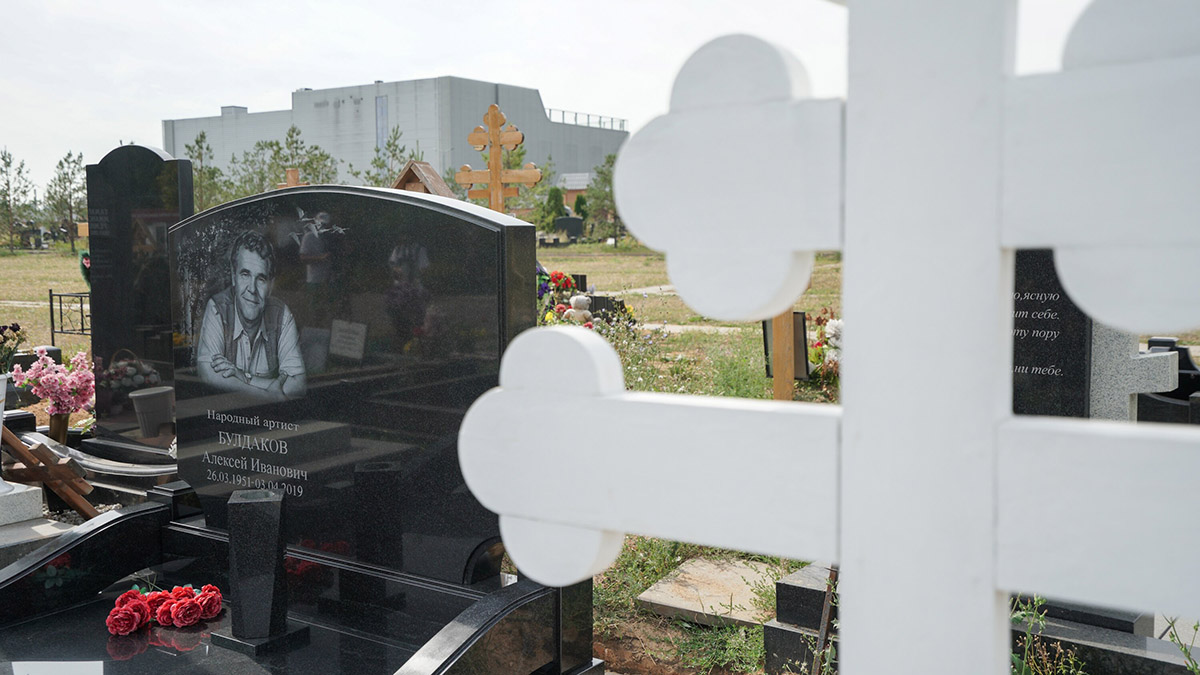 Семья актера Булдакова обвинила двойника Баскова в краже наследства вдовы