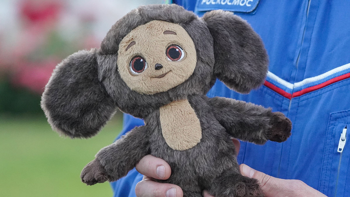 «Союзмультфильм» потребовал у маркетплейсов убрать из каталогов контрафактного Чебурашку