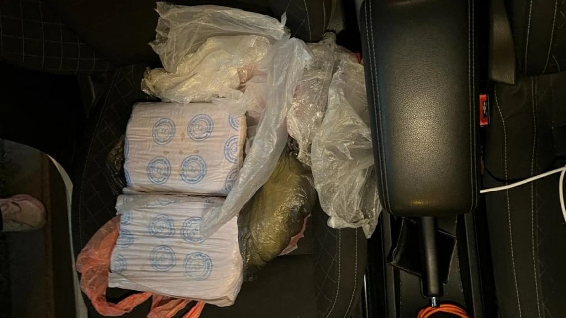 Наркоторговцев с двумя килограммами героина задержали на северо-востоке столицы