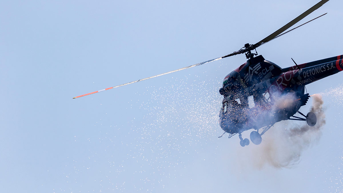 Вертолет Ми-2 упал на территории Ставрополья