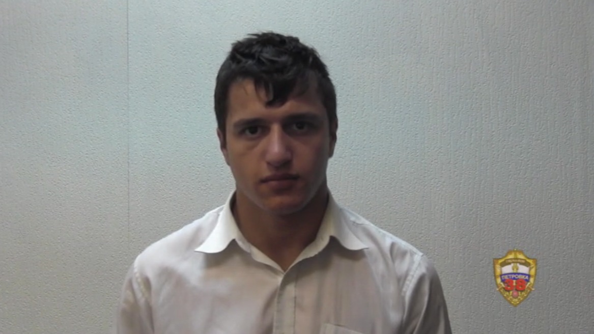 Москвича ограбили во время прогулки с девушкой на западе столицы