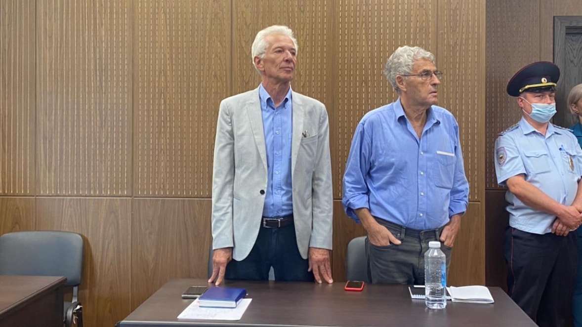 Обвиняемая в контрабанде жена Гозмана* уехала из России