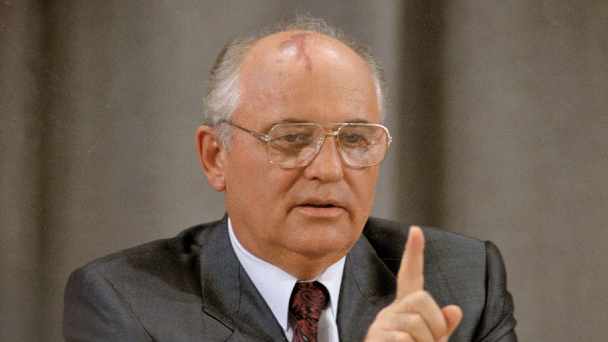 «Закончил холодную войну и изменил историю»: как мир отреагировал на смерть Михаила Горбачева