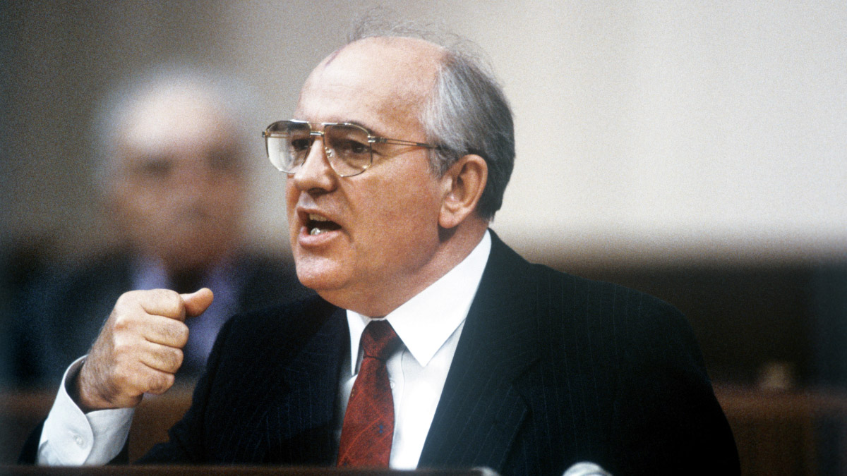 «Благие намерения привели к развалу»: как политика Горбачева изменила СССР и мировую историю