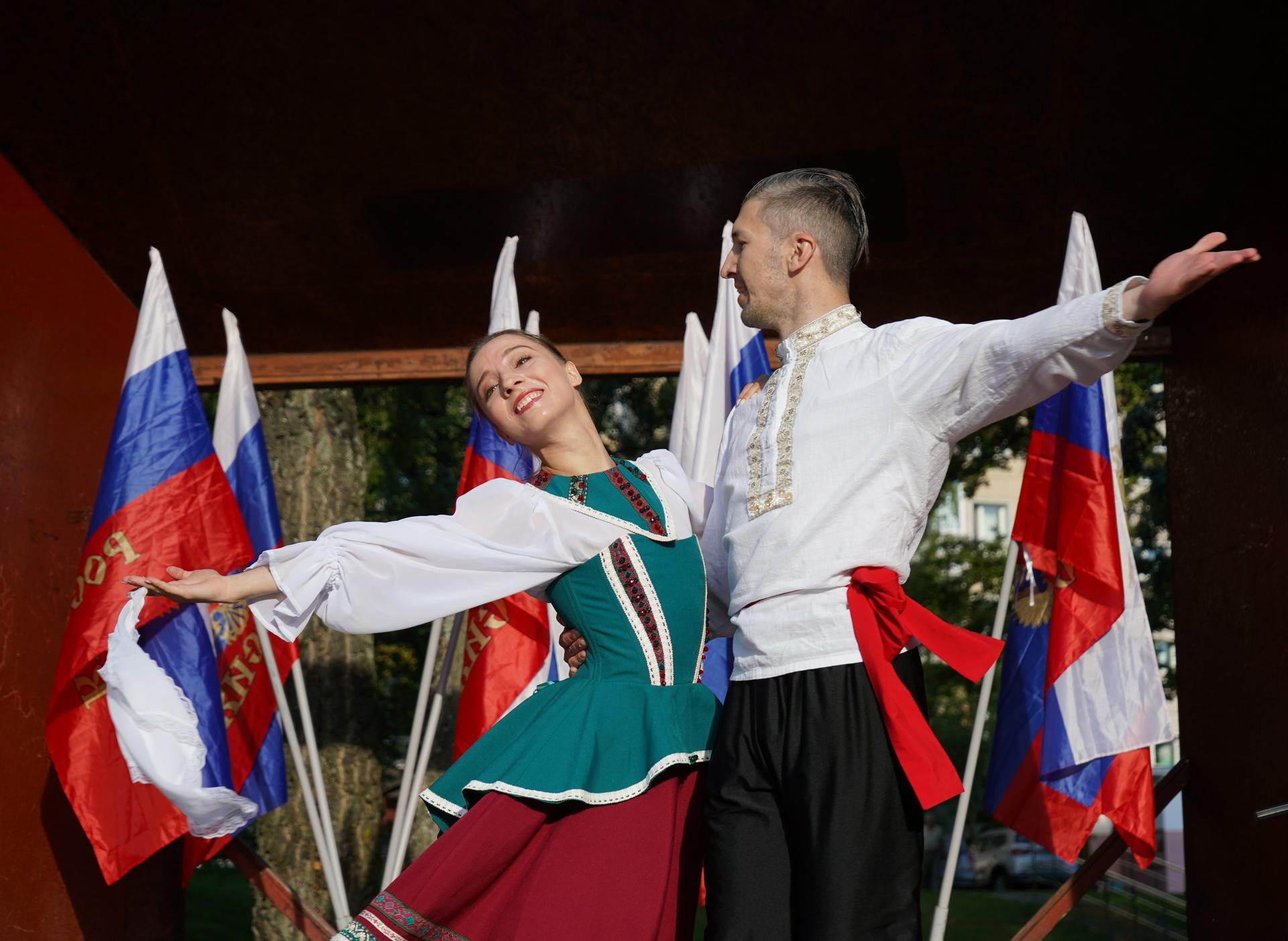 Москвичей пригласили на бесплатные уроки танцев от НКО