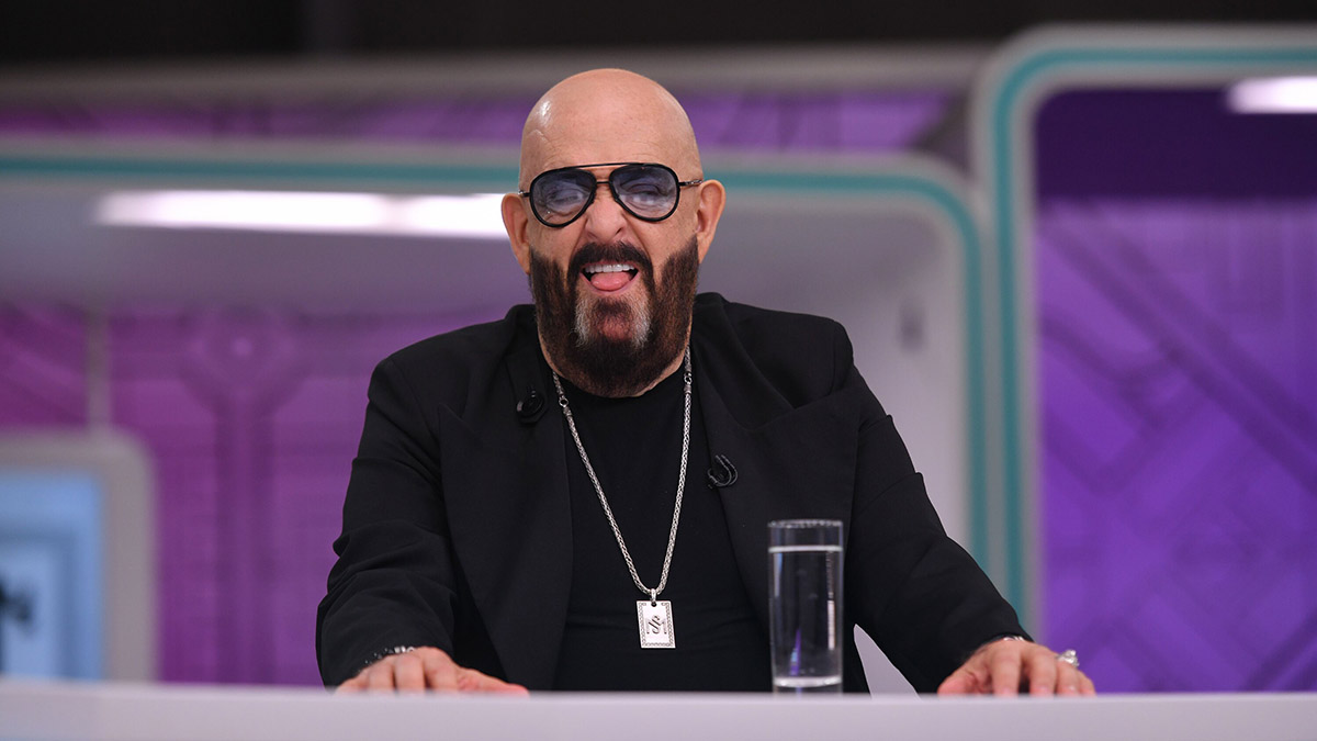 Люблю жечь костры рябин: Михаил Шуфутинский — о своем имидже, рэпе и секрете «3 сентября»