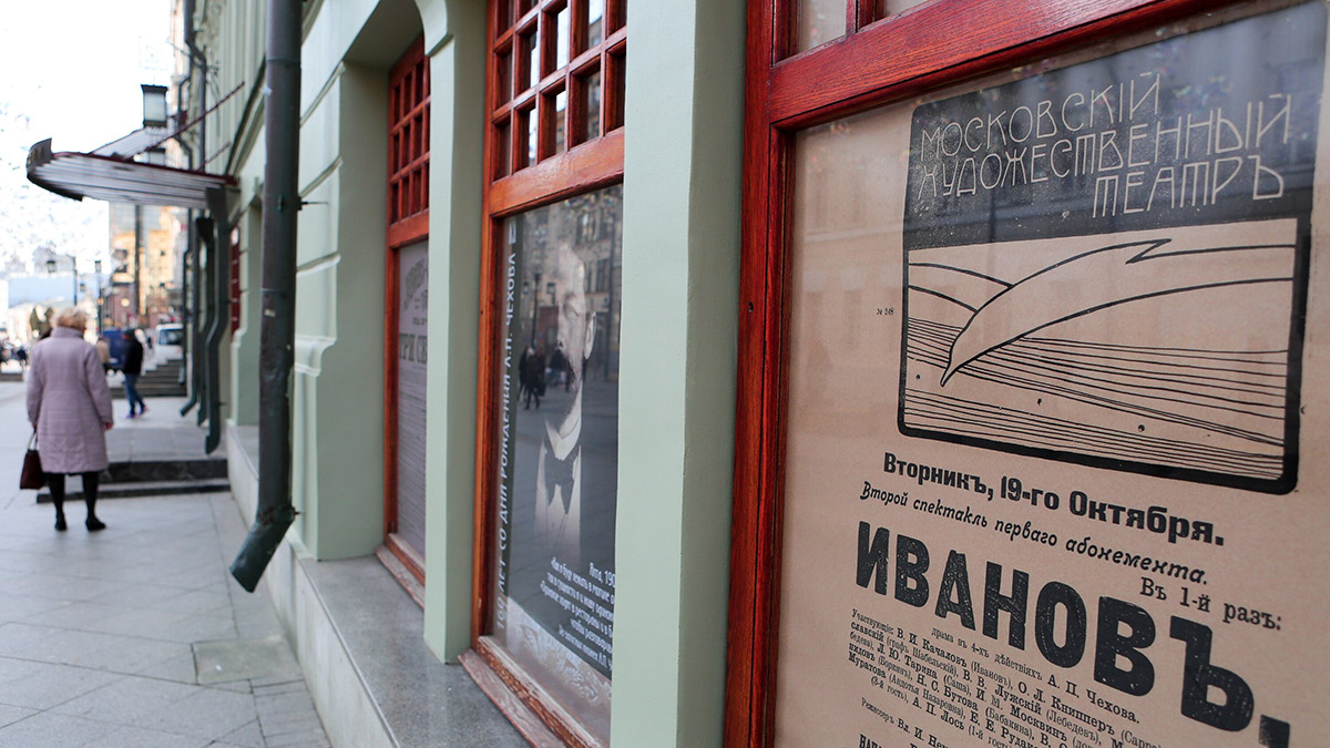 «Гамлет» в МХТ имени Чехова с Борисовым и Чиповской: стоит ли смотреть
