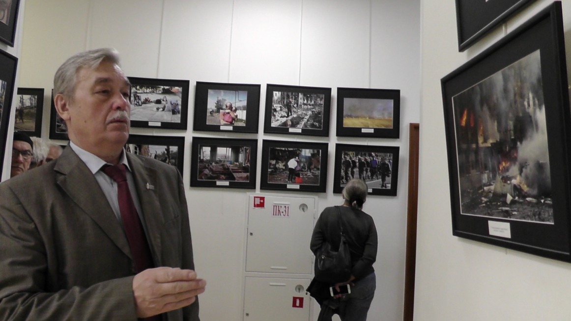 Виктор Черемухин на открытии выставки «Экстремизму — НЕТ!»