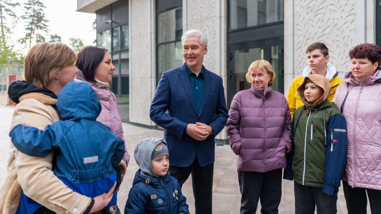 Собянин пообщался с жильцами новостройки по реновации в Щукине