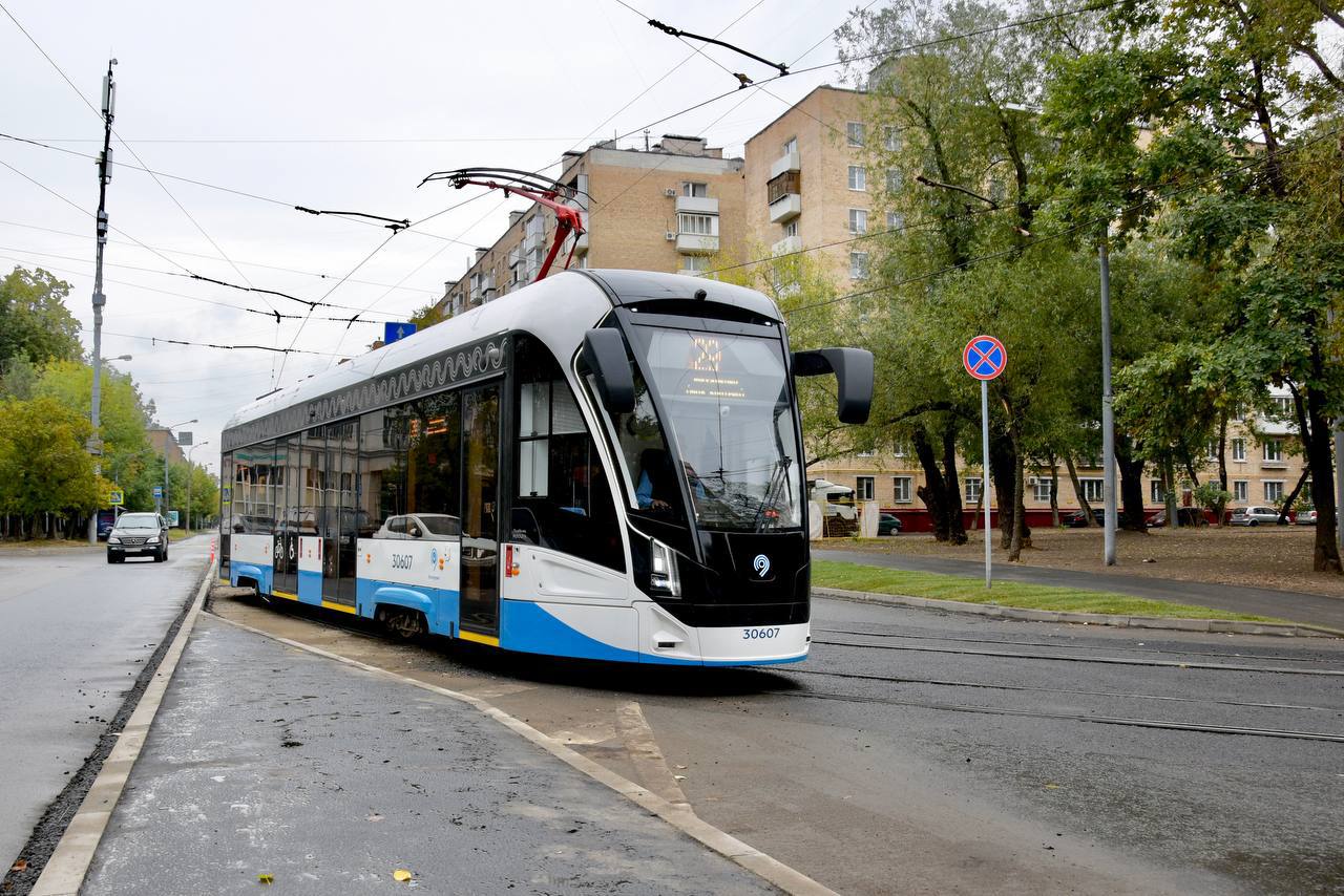 В дептрансе рассказали о безопасности дорожного движения возле трамвайных путей
