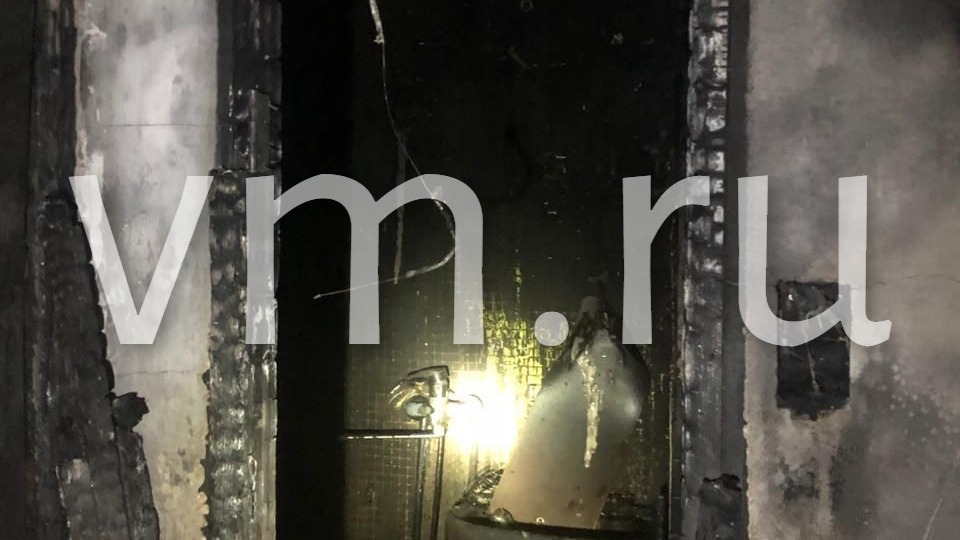 Три человека пострадали в пожаре в жилой квартире на юге столицы