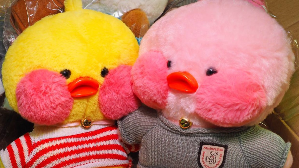 Более 40 плюшевых утят забыли на одной из станций Люблинско-Дмитровской линии метро