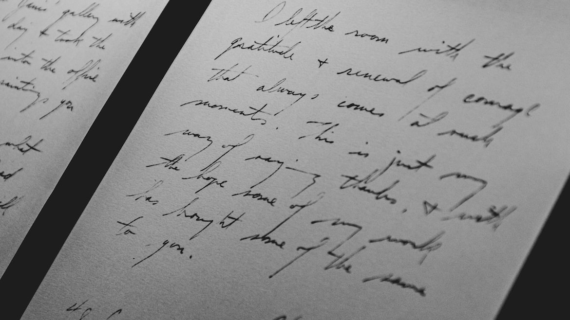 Узнать по почерку: графолог раскрыла, что скрывают автографы современных политиков 