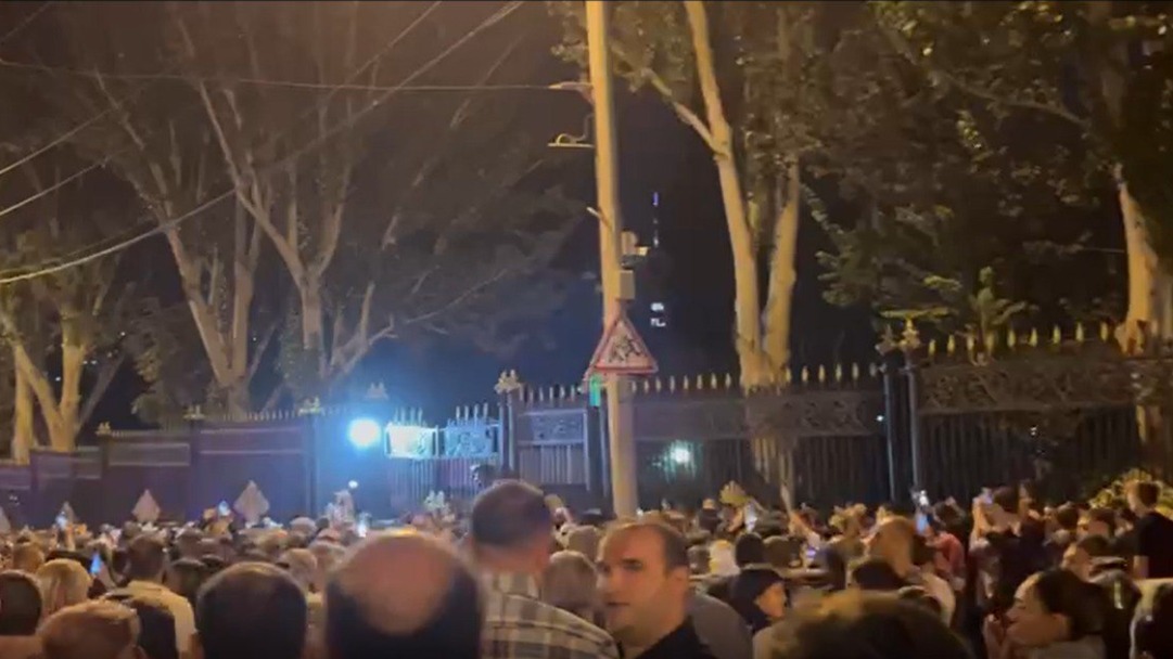 Протестующие в Ереване потребовали отставки Пашиняна