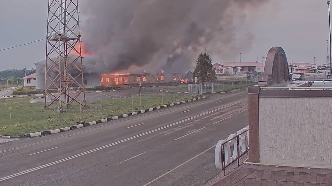 Таможенный терминал загорелся в Белгородской области из-за обстрела ВСУ