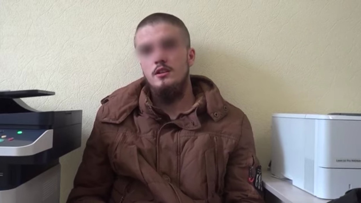 Полиция задержала курьера, работавшего на телефонных мошенников, на востоке столицы