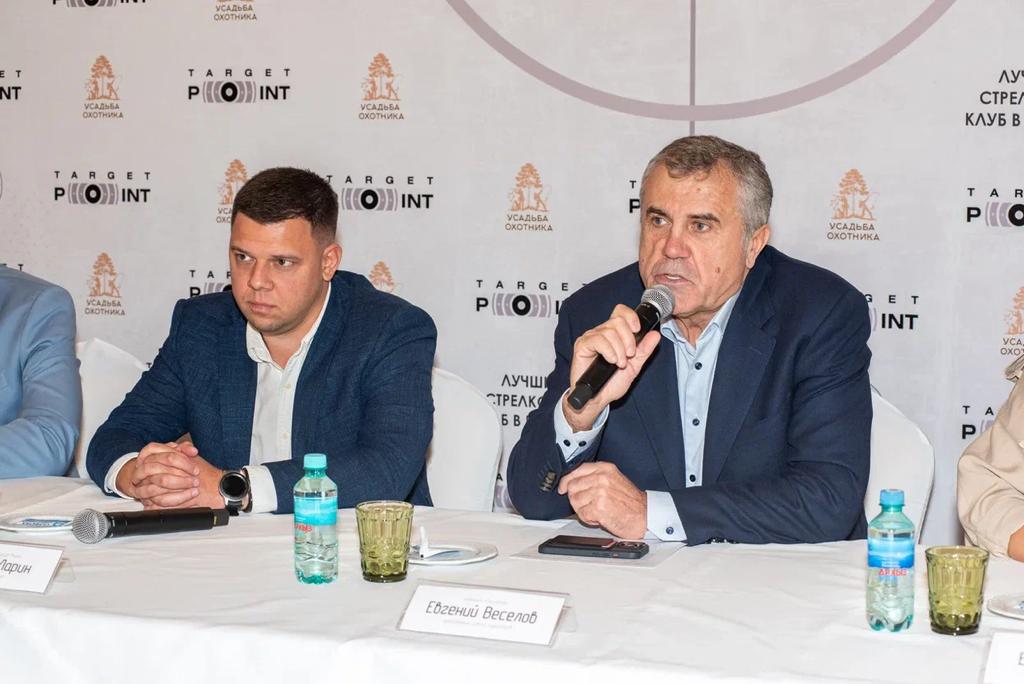 Председатель Совета директоров ООО «Охотовед» Евгений Веселов и генеральный директор Target Point Алексей Ларин