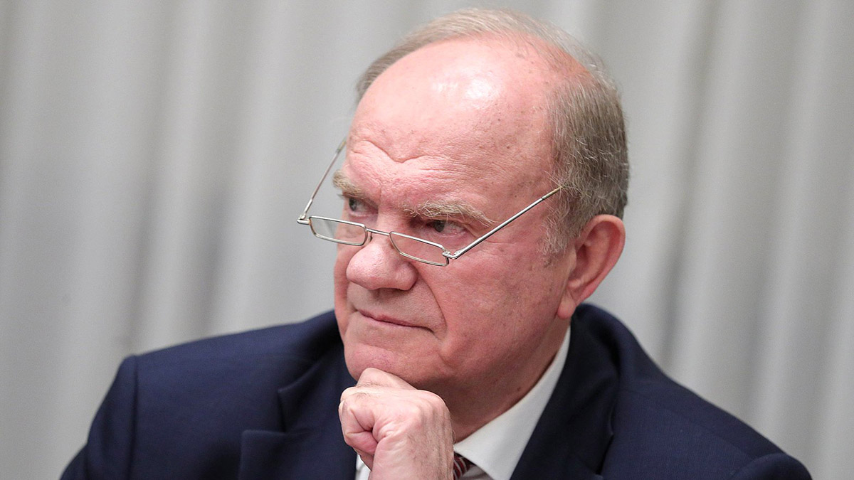 Зюганов: Мир находится на пороге ядерной войны