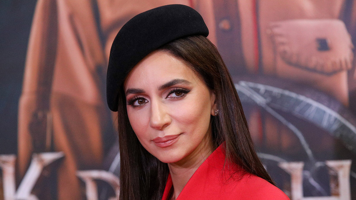 «Мои дети наконец-то выучили гимн»: певица Зара приветствует патриотическое воспитание в школах