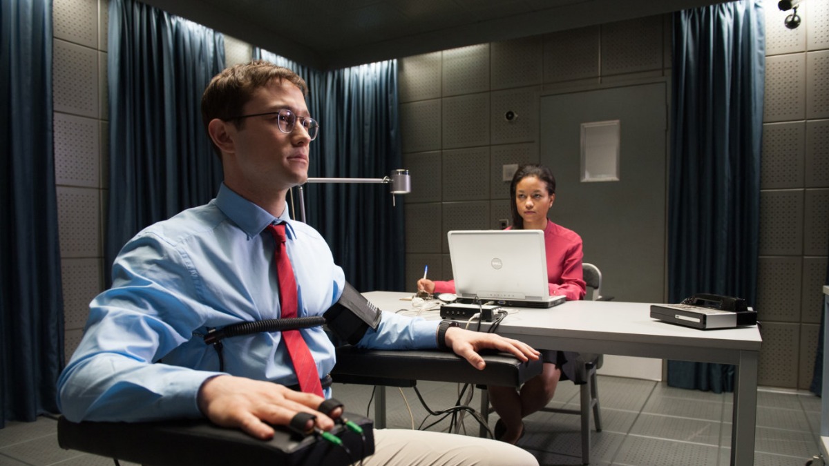 Противостояние: историк спецслужб Николай Долгополов рассказал о тайнах ЦРУ