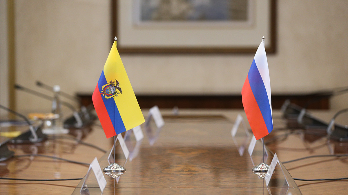 Эквадор передал украине. Российско Эквадорские отношения. Посольство России в Республике Эквадор. Россия закупила у Эквадора нефтепродукты впервые с 2019 года.