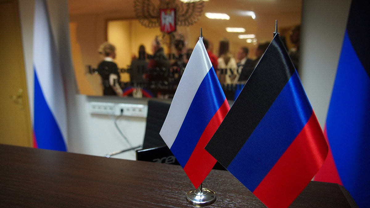 Ученые Менделеевки при поддержке столичных единороссов отправили в университет ДНР научное оборудование