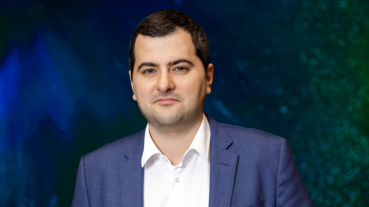 Владислав Овчинский: Парфюмерию столичного производителя начали продавать в одной из крупнейших парфюмерно-косметических сетей