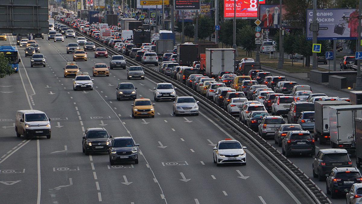 Тишковец рассказал, когда закончится «автомобильная осень» в Москве